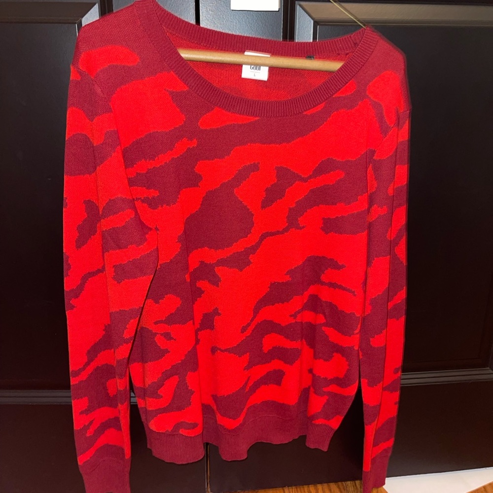 cute cabi orange and red camo sweater!!